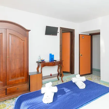 Maison Twentyfive Bed & Breakfast Ischia