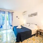 Maison Twentyfive Panzió Ischia