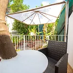 Maison Twentyfive Panzió 4*