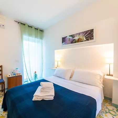 Maison Twentyfive B&B 4*