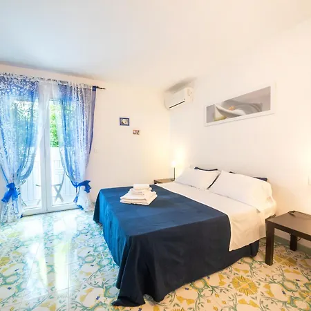 Maison Twentyfive B&B 이스키아