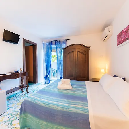 Nocleg ze śniadaniem Maison Twentyfive Ischia
