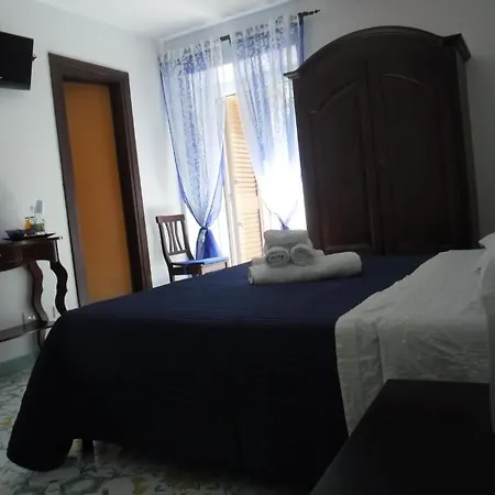 Nocleg ze śniadaniem Maison Twentyfive Ischia