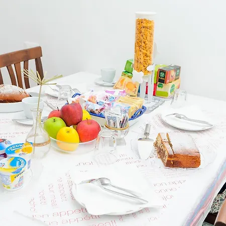 Maison Twentyfive Bed & Breakfast 4*