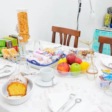 Maison Twentyfive Bed & Breakfast 4*