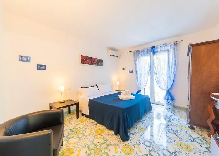 Maison Twentyfive Couette-café 4*